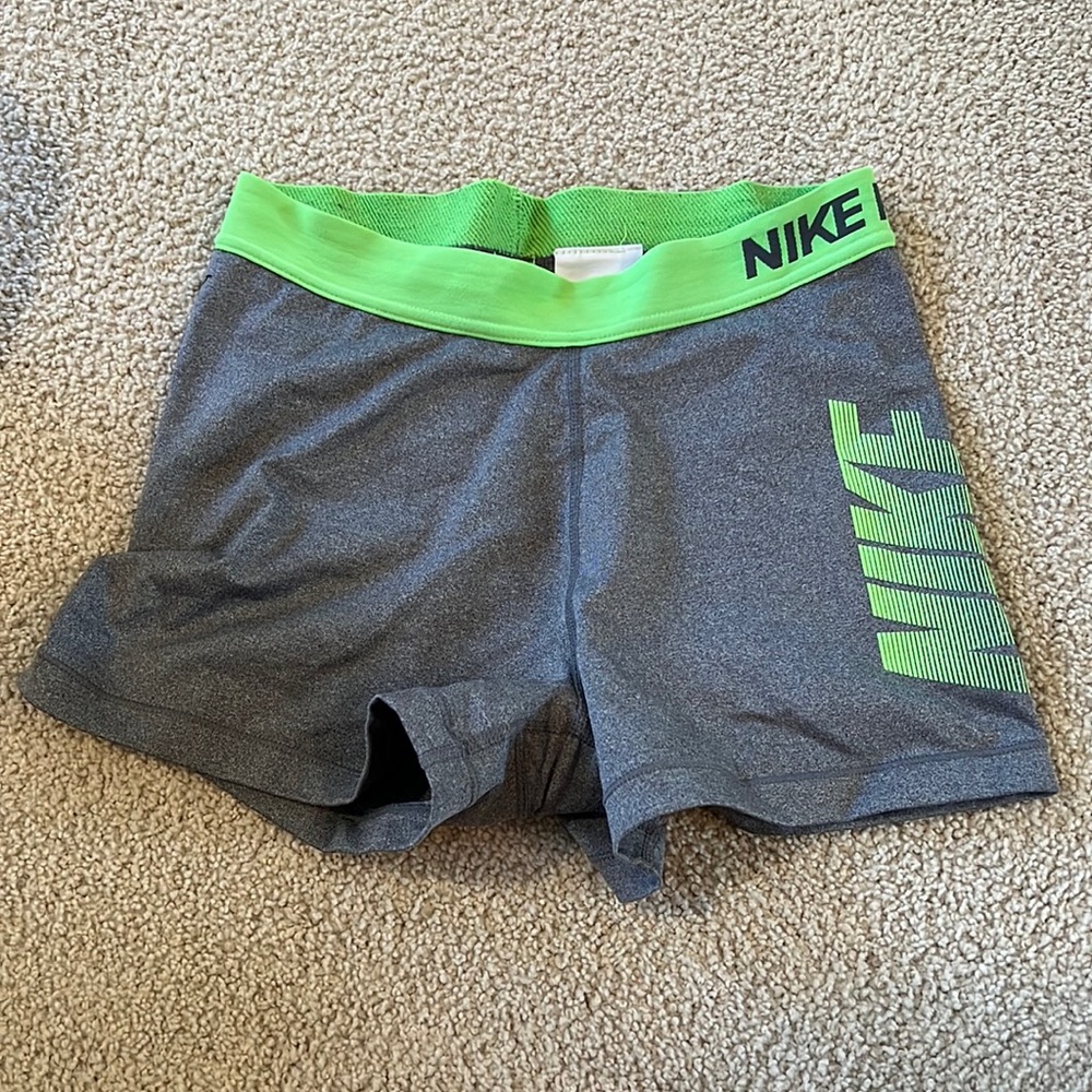 NIKE PROS